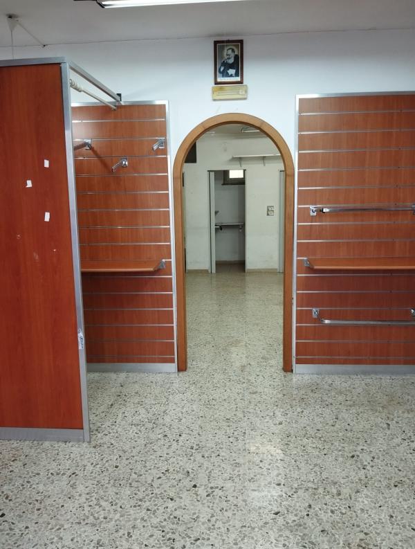 Locale commerciale